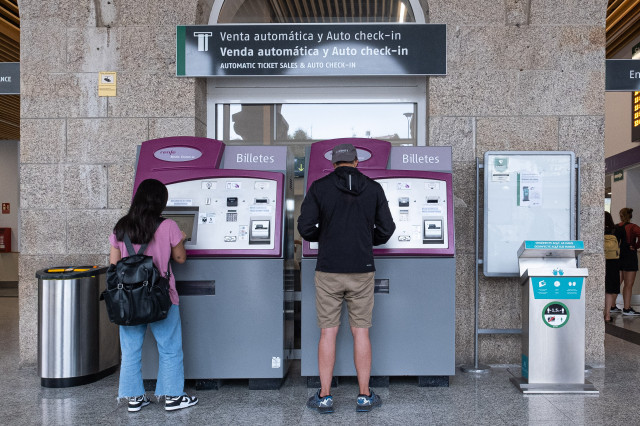 Trenes Agotados Y Lista De Espera En Renfe Tras Habilitarse La Venta De