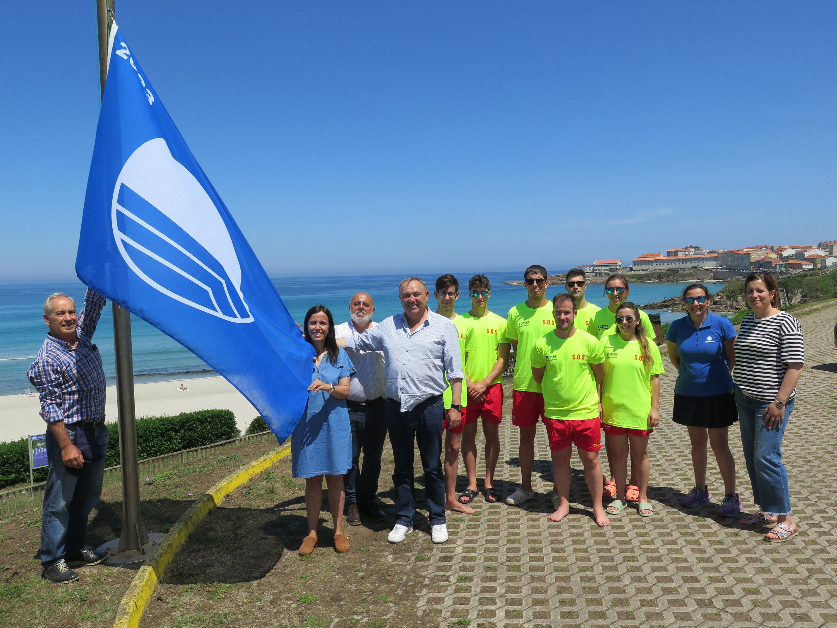 La Bandera Azul Ya Ondea En La Playa De Cai N