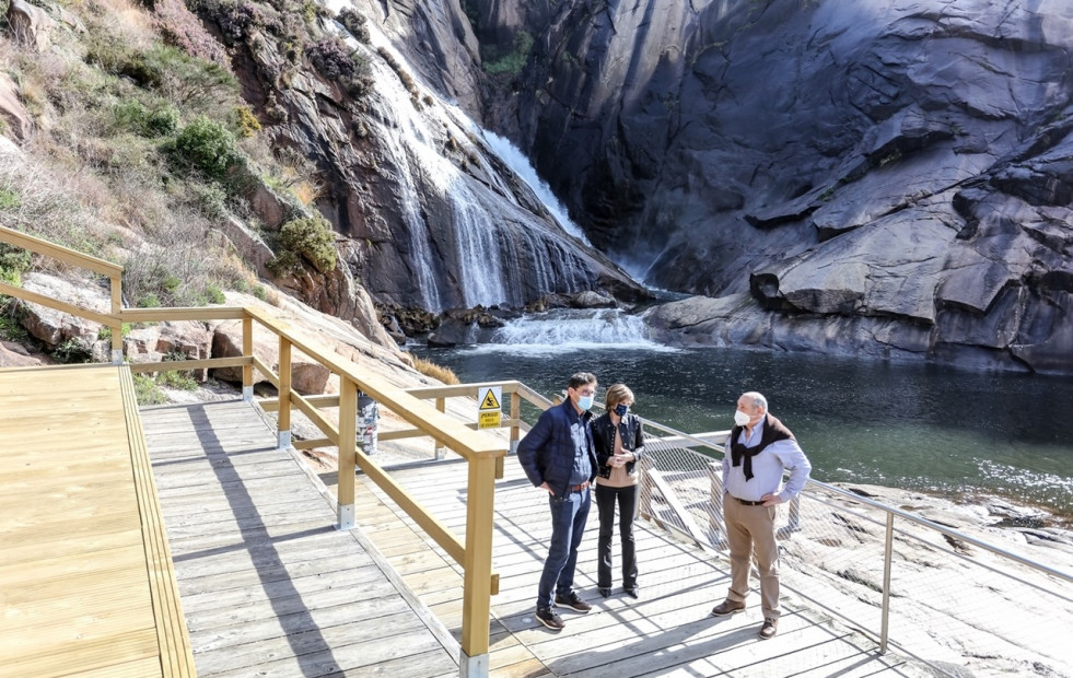 Turismo destina en cuatro años casi 130.000 euros para la accesibilidad a la cascada do Ézaro