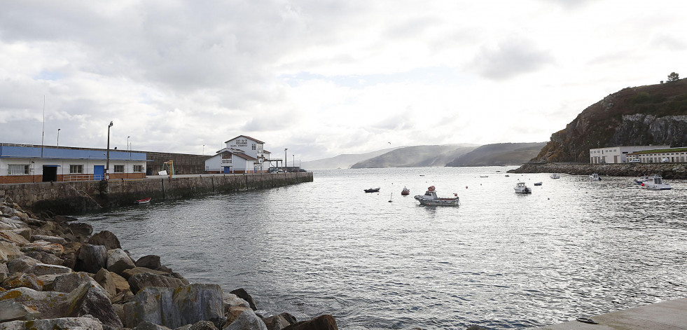 Limpieza submarina en el puerto de Malpica