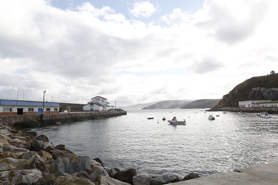 Limpieza submarina en el puerto de Malpica