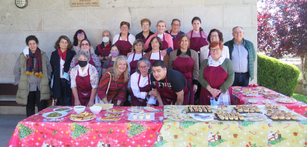 A Laracha clausura los cursos de cocina y de creación de páginas web