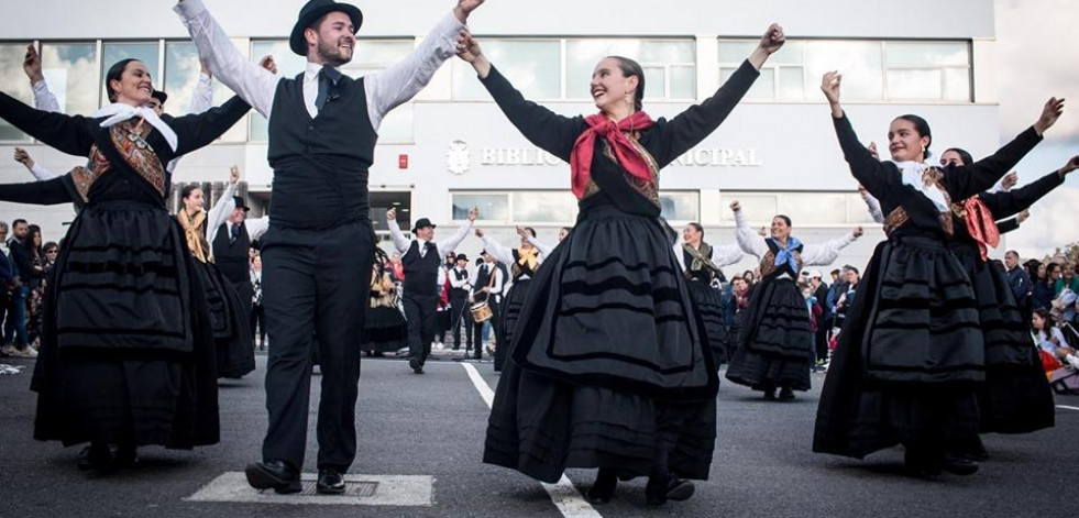 A Laracha celebrará as Letras Galegas con música, bailes tradicionais e teatro infantil