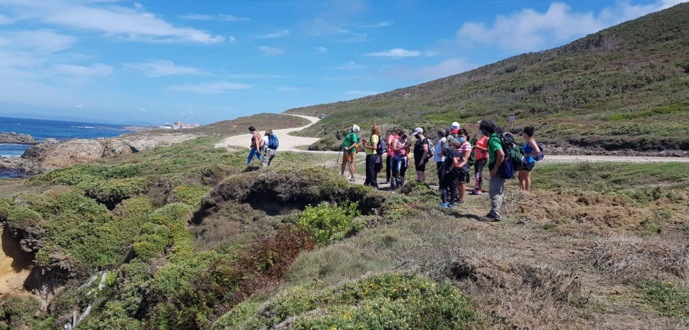 El Concello promueve los valores turísticos del litoral con “A Laracha activa e o mar de Caión”