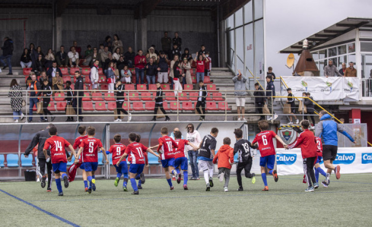 El Pabellón se consagra en el Torneo Alevín Concello de Carballo