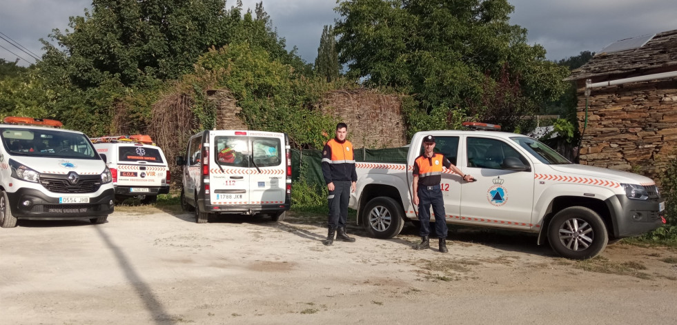 Protección Civil de A Laracha colabora con las labores de extinción del incendio de O Courel