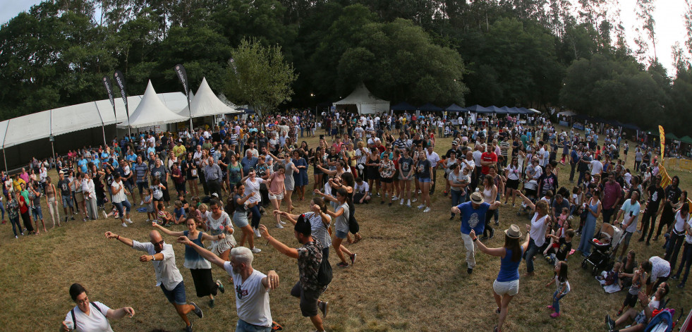 La Festa da Carballeira de Zas llega a su 37 edición vinculada al medio ambiente