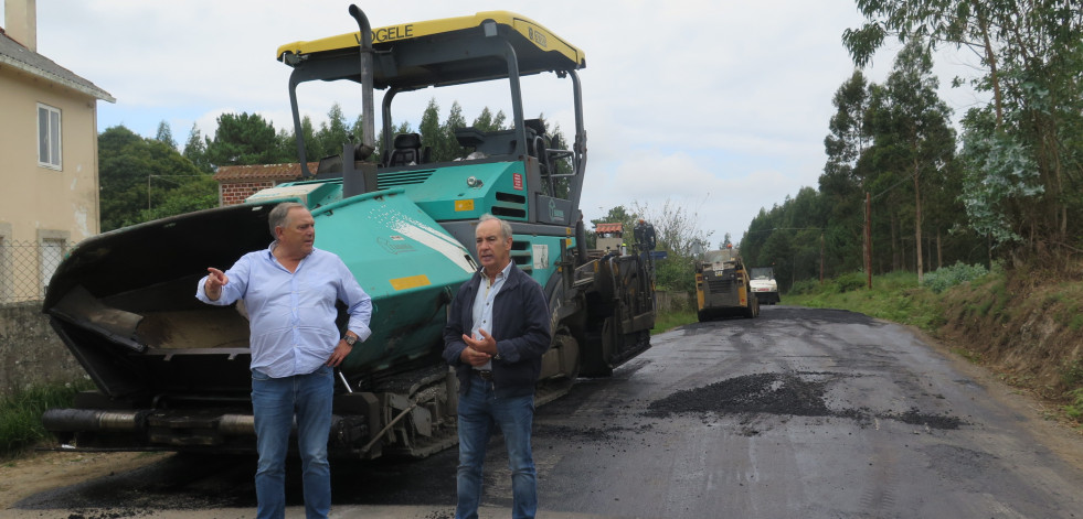 El Concello larachés mejora la carretera de Vilaño que comunica Ribela, As Cruces, Marfulo y A Piña