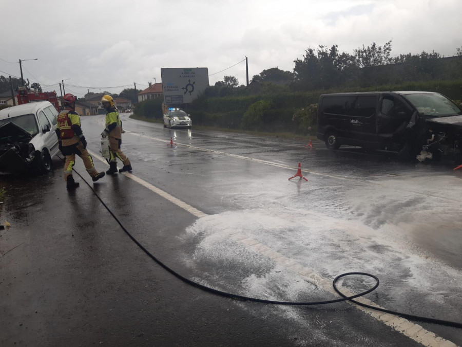 Un menor excarcelado en un accidente en A Laracha