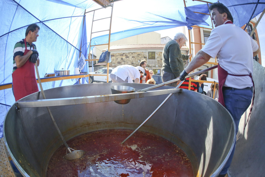 La XXX Feira das Fabas de Ponteceso repartirá más de 250 kilos de leguminosas