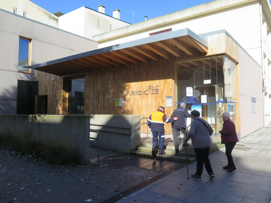 Protección Civil coopera con el centro de salud larachés en la doble campaña de vacunación