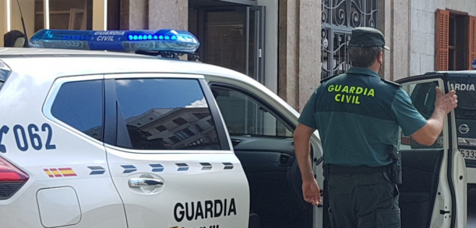 Detenidos 'in fraganti' en Vimianzo dos ladrones de material por valor de 80.000 euros