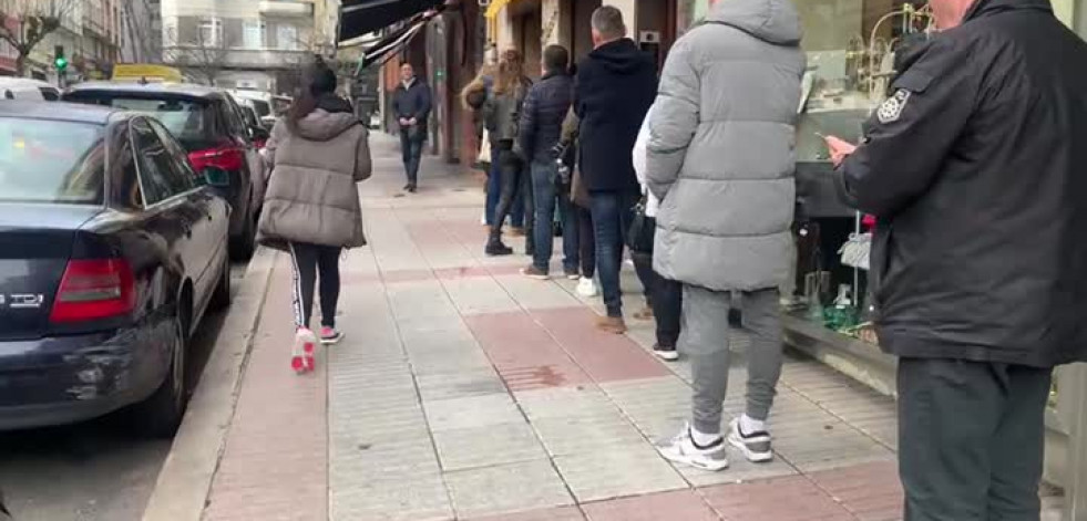 Desde Camariñas hasta Glaccé, en A Coruña, para comprar su roscón de Reyes favorito