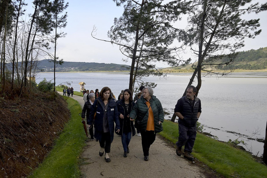 Los cabaneses tienen un kilómetro más para caminar por el Esteiro do Anllóns