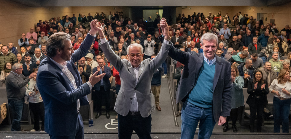 Rueda y Calvo arropan a Jesús Picallo en la presentación de su candidatura a la alcaldía de Cee