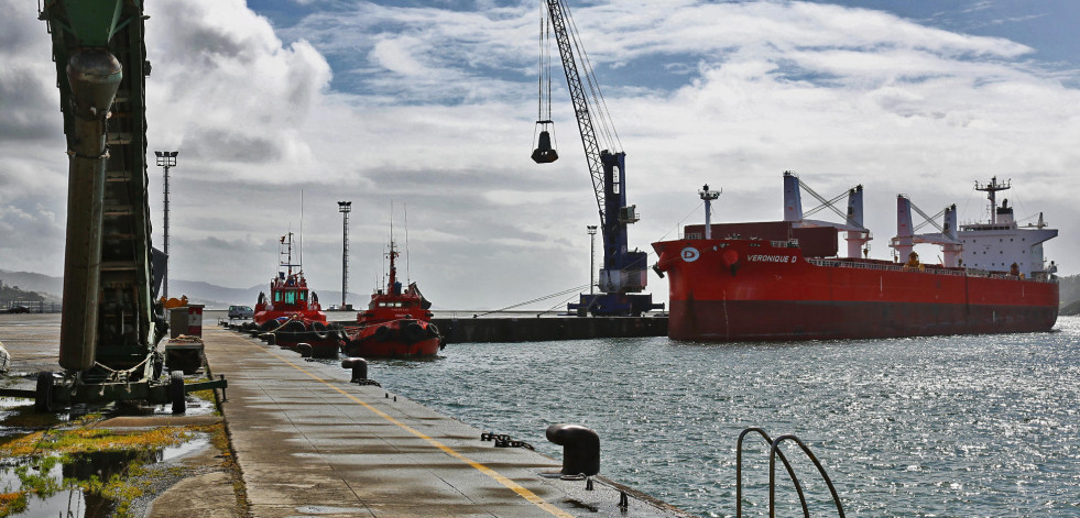 El BNG  pregunta al Parlamento por el futuro del puerto de Brens tras la retirada de la grúa