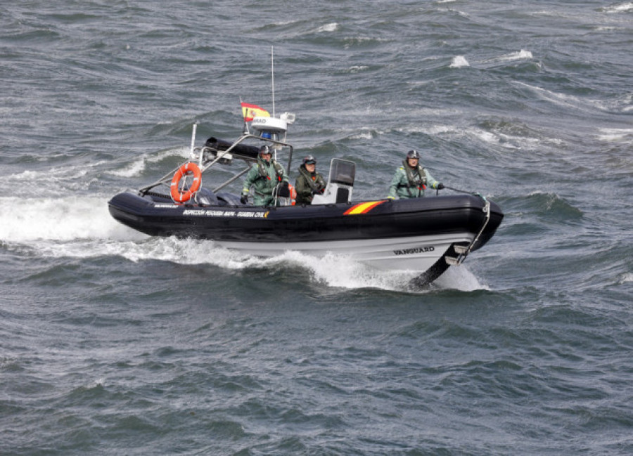 Un narcosubmarino hundido en la costa cerca de Vilaxoán