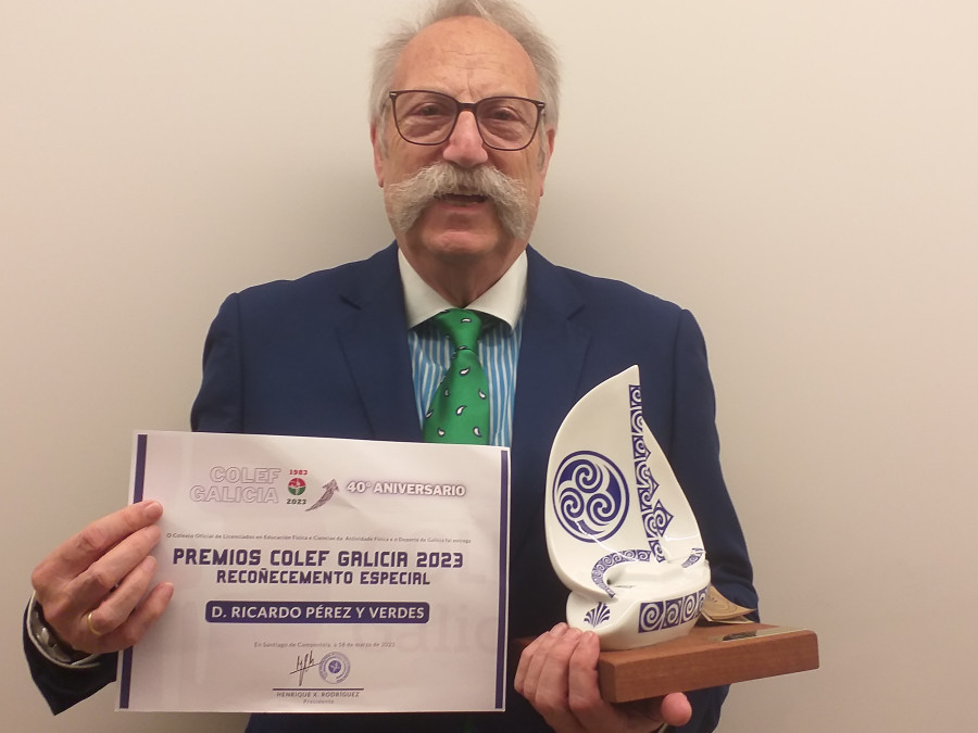 Ricardo Pérez y Verdes recibe el premio especial Colef-Galicia