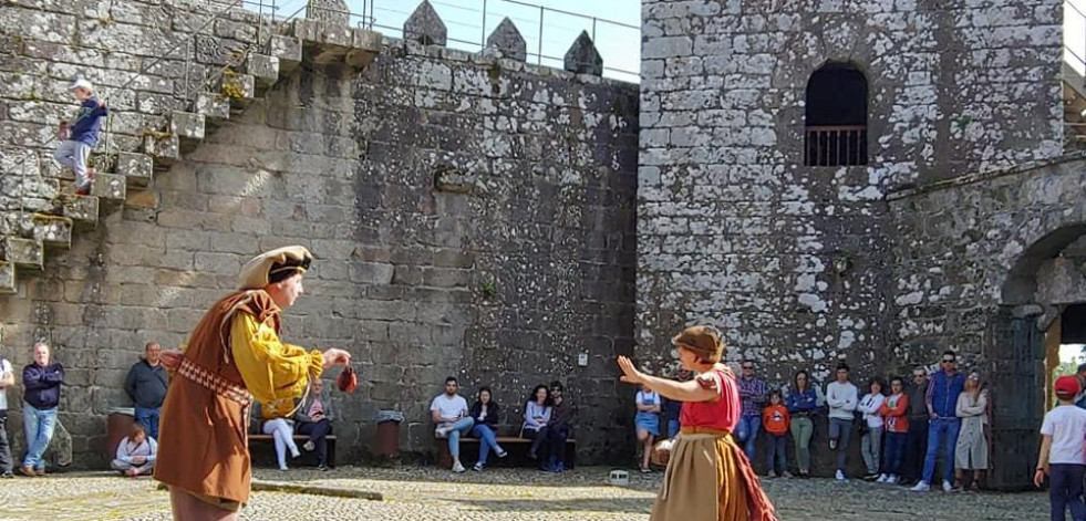 Artesanía, visitas guiadas y teatralizadas en Vimianzo