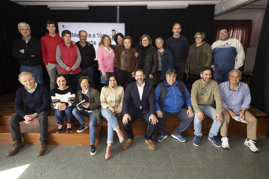 Entrega de diplomas en Ponteceso por el curso "Mellora a túa horta"