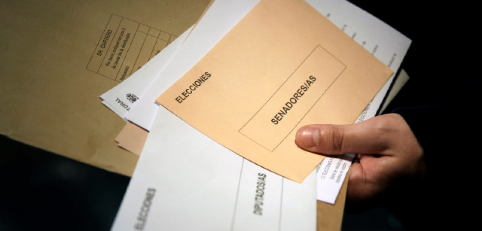 Los electores que voten por correo deberán identificarse con el DNI al enviar la papeleta