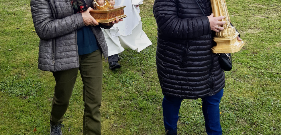 Cumiáns honra a la Virgen del Socorro