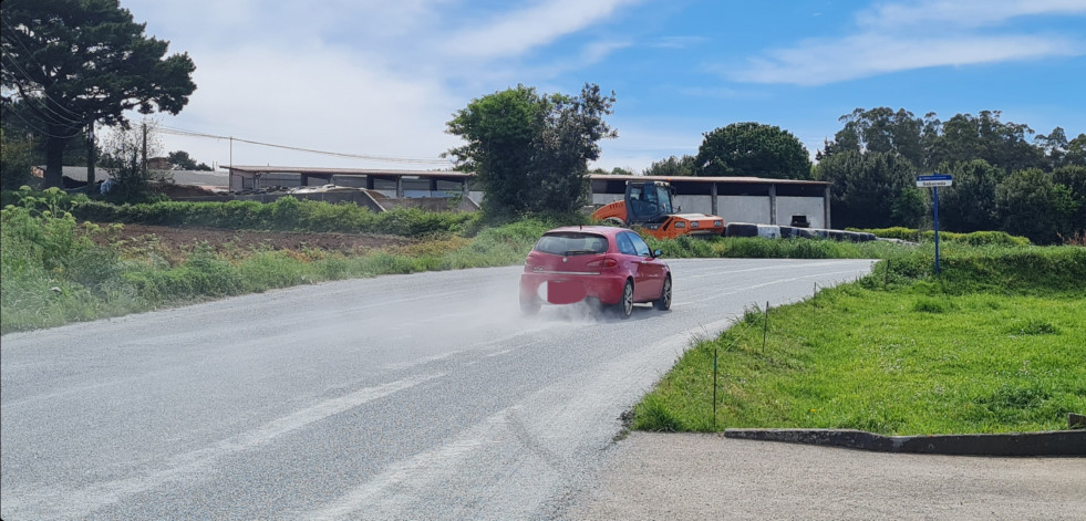 Quejas en A Laracha por el resultado de las obras de la vía con A Silva