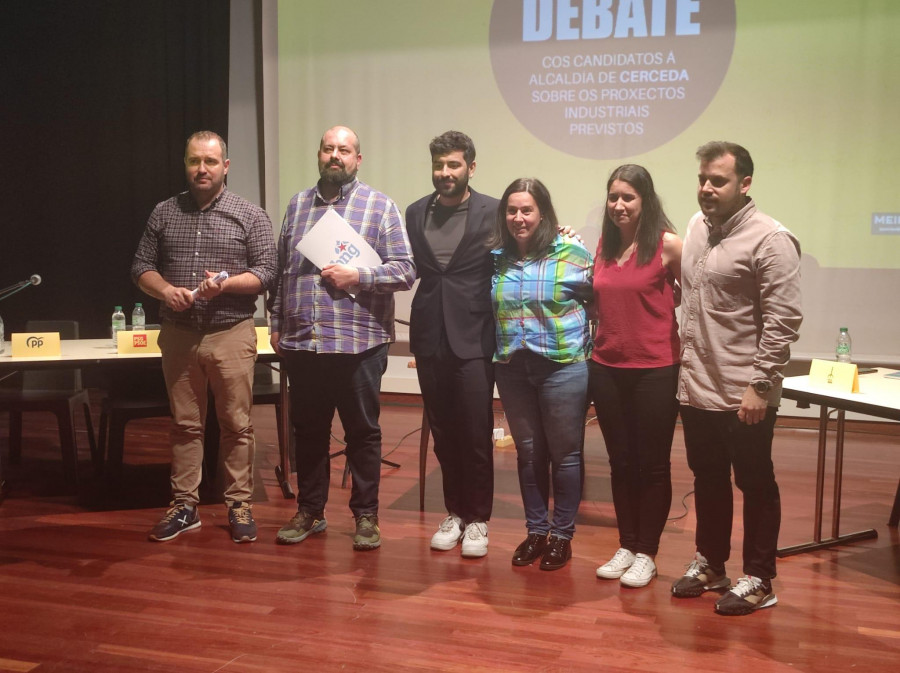 Unas 300personas presenciaron el debate electoral promovido por colectivos de Cerceda