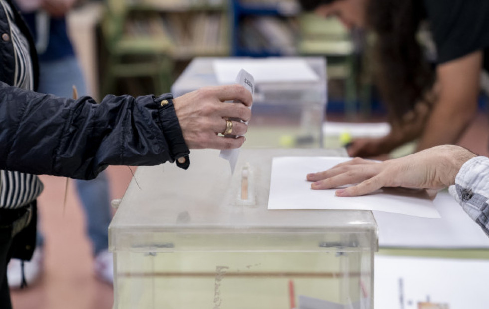 La Junta Electoral ordena repetir las elecciones municipales en Castro Caldelas tras no contarse 118 votos