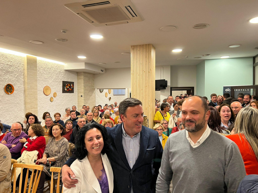 El PSOE consigue una histórica mayoría absoluta en Cee con Margarita Lamela