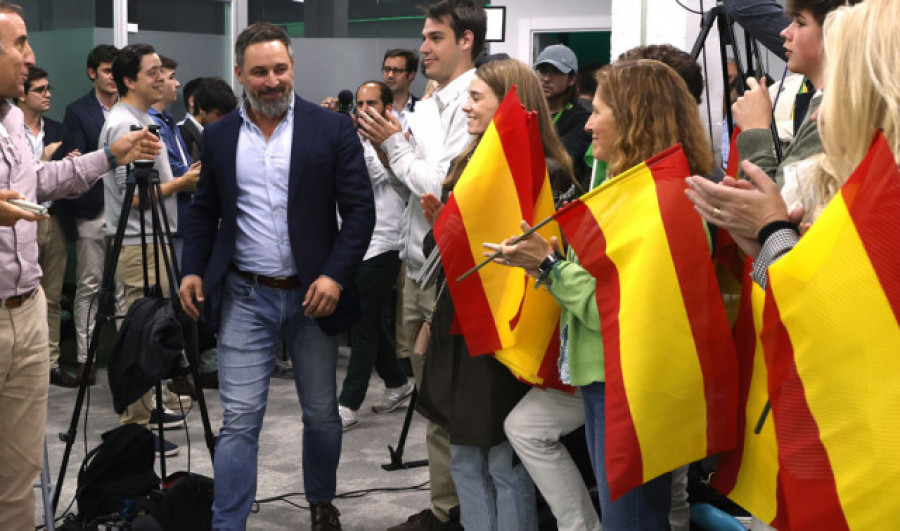 Abascal desconfía de los sondeos y defiende que Vox va a tener representación en el Parlamento Vasco