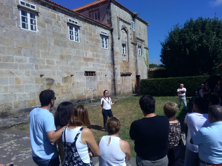 Las Torres do Allo amplían el horario en verano y organizan un obradoiro de San Xoán