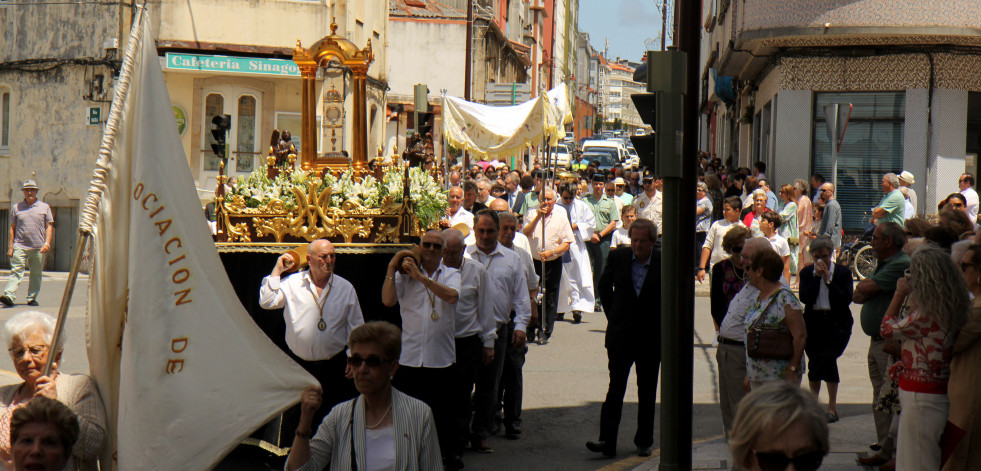 Procesión del Santísimo Sacramento de Carballo, en imágenes