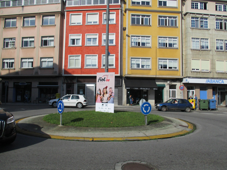 Cortes de tráfico en la rotonda de A Milagrosa de Carballo por obras en las redes de pluviales y saneamiento