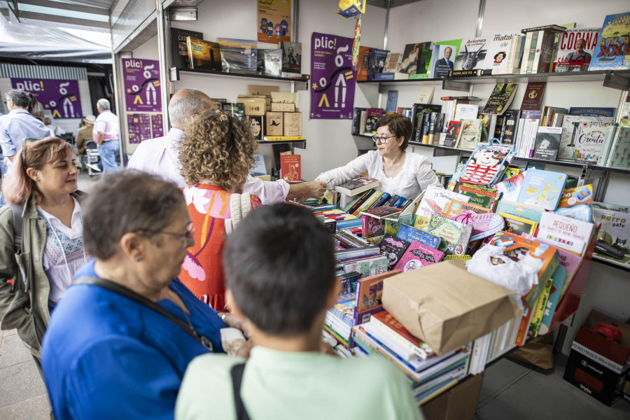 Regueifa para despedir la Praza dos Libros