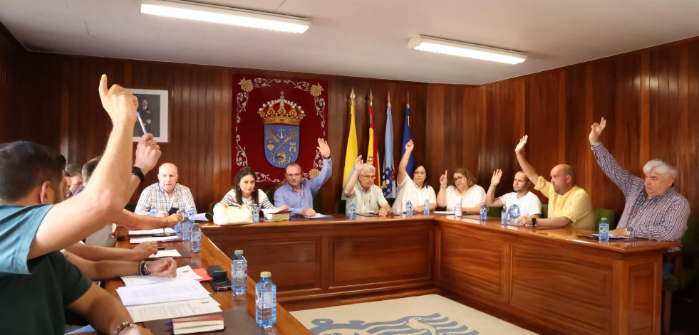 Vía libre al presupuesto de Malpica con los únicos votos a favor del gobierno municipal