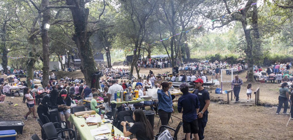 Las meriendas vuelven a triunfar en Santa Mariña de Corcoesto