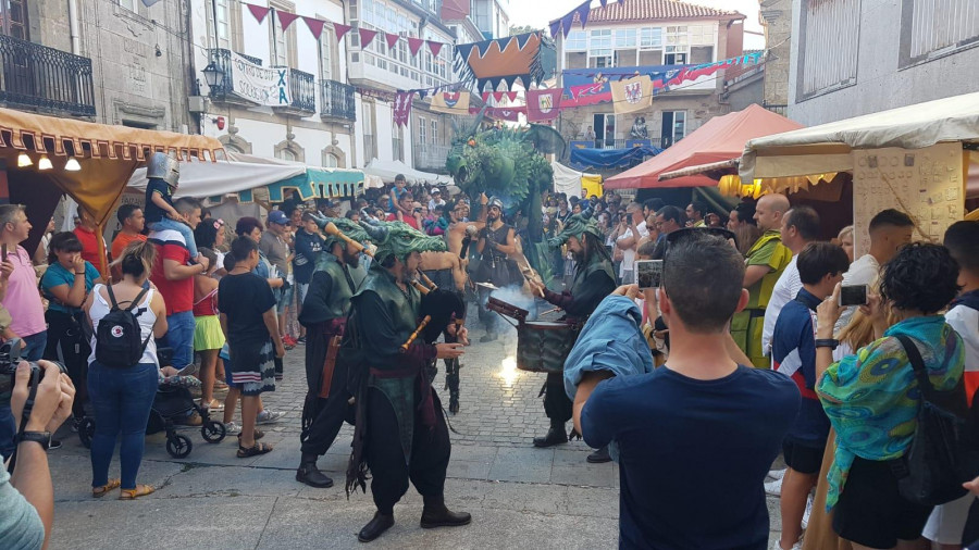 Comienza el mercado medieval de Corcubión