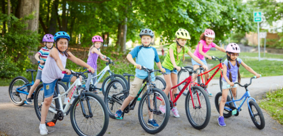 Las mejores rutas para montar en bici con los más pequeños