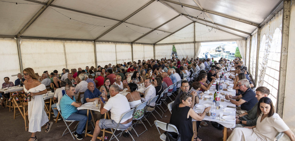 Festa do Socio de Sísamo (Carballo), en imágenes