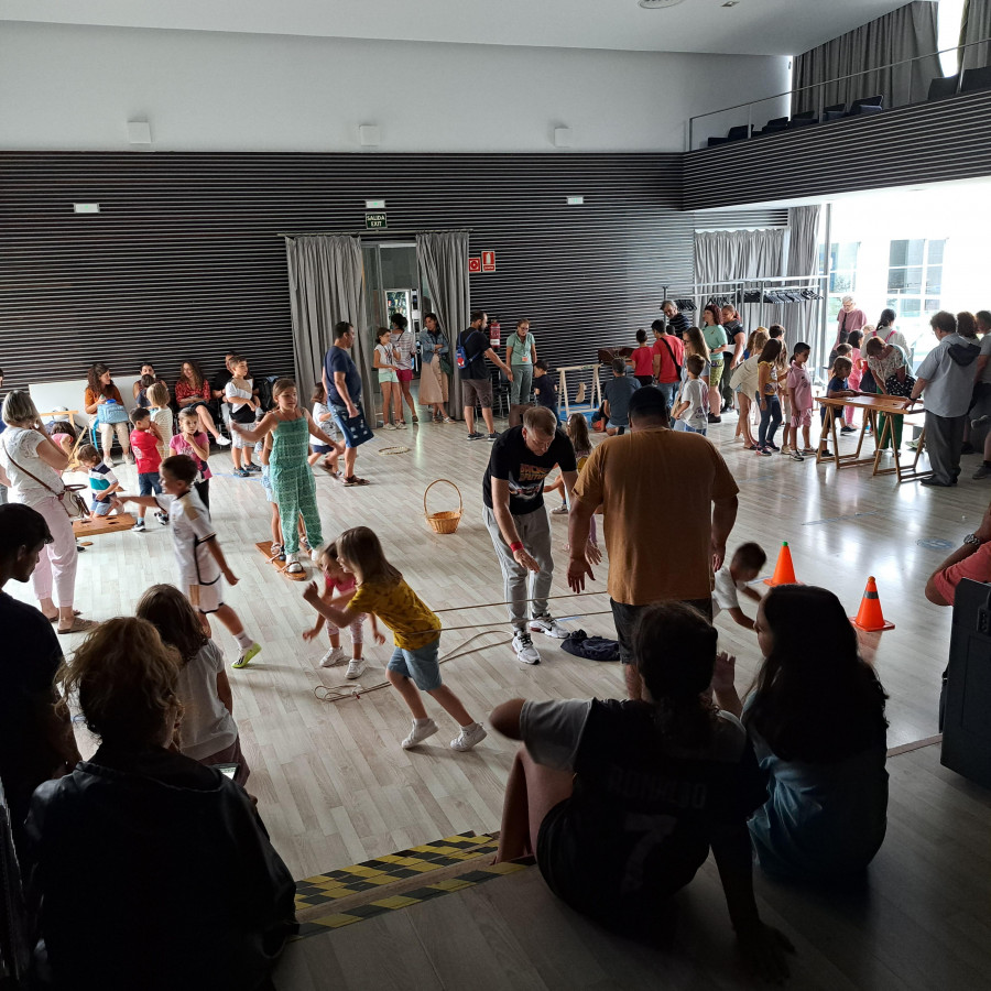 El Melga lleva sus juegos tradicionales al barrio coruñés do Castrillón