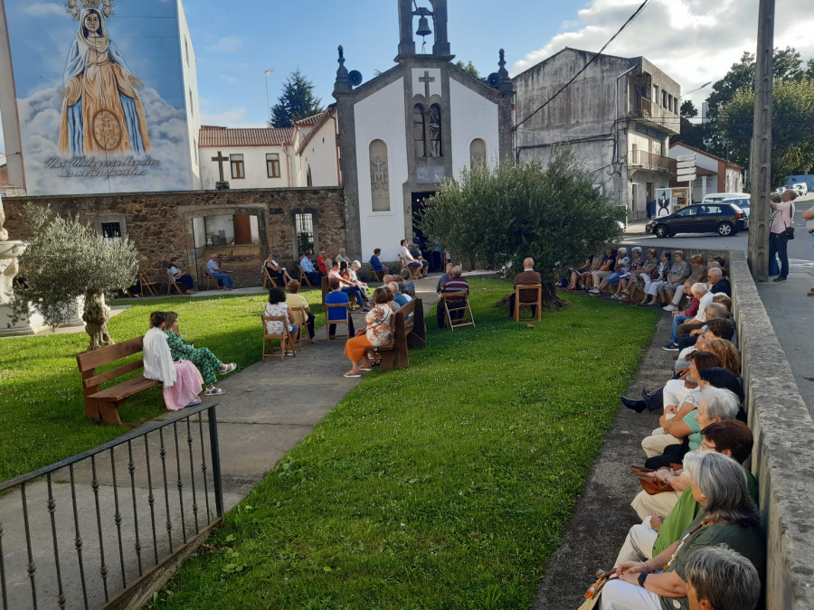 Comienza la novena de la Milagrosa en Carballo