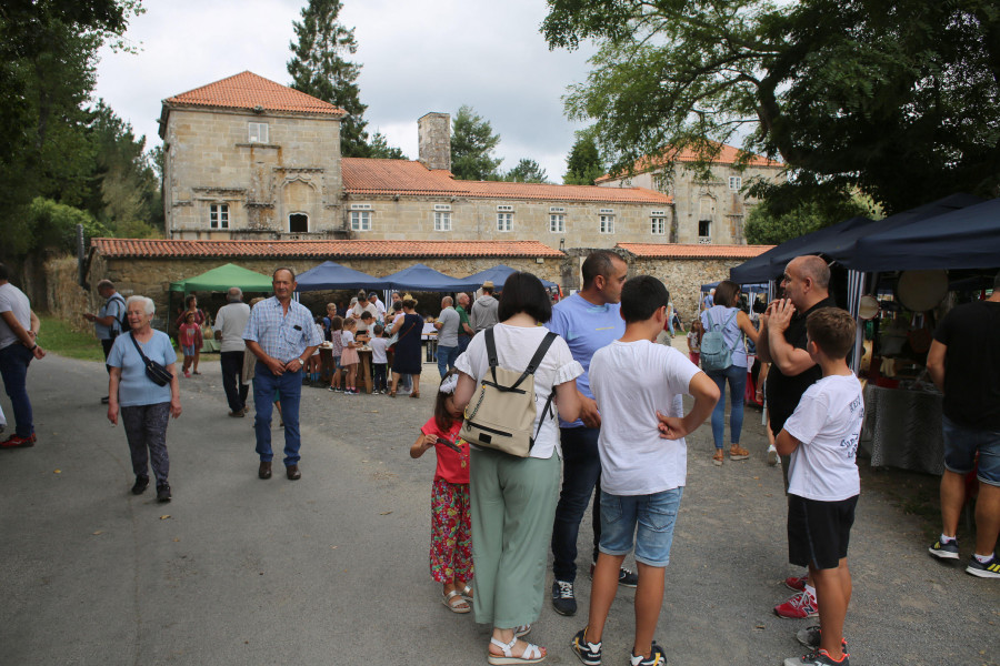 Música y artesanía en la romería de San Ramón do Allo