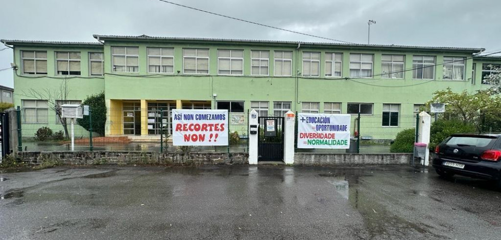 El alumnado de A Laracha plantará el primer día de clases por los recortes