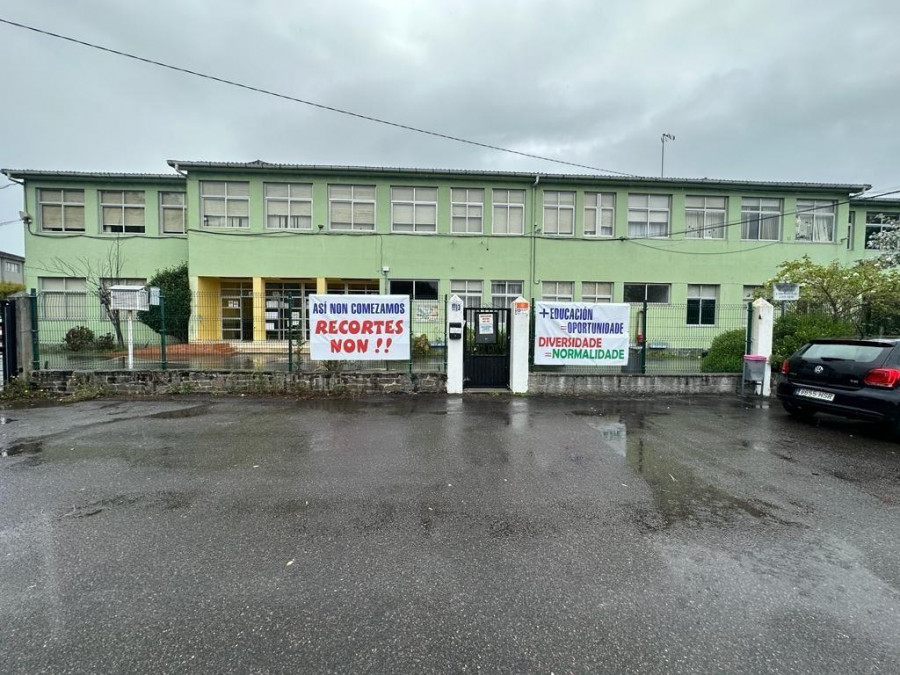 El alumnado de A Laracha plantará el primer día de clases por los recortes