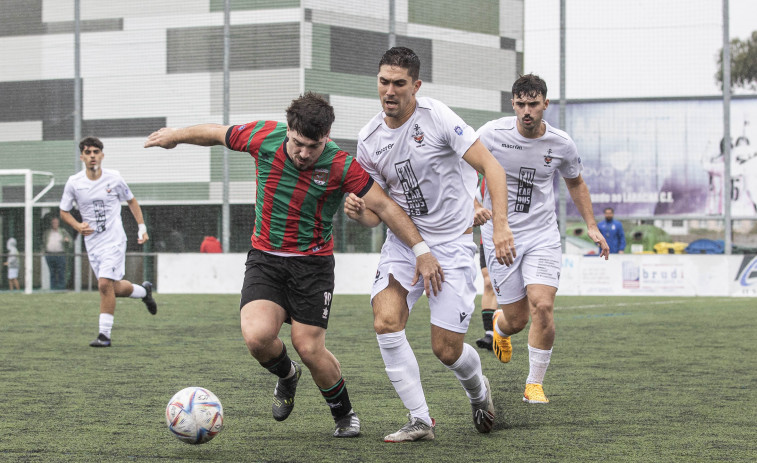 El Club del Mar se lleva el derbi ante el Laracha con un gol en el minuto 90