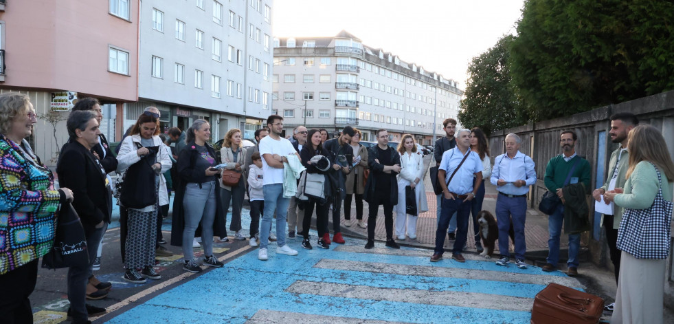 Un paseo por las letras y las calles de Carballo cierra la Semana da Mobilidade