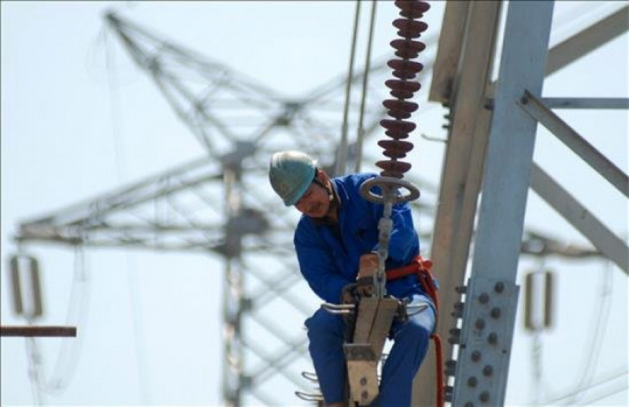 El precio de la luz sube un 16% este lunes, hasta los 120,96 euros/MWh