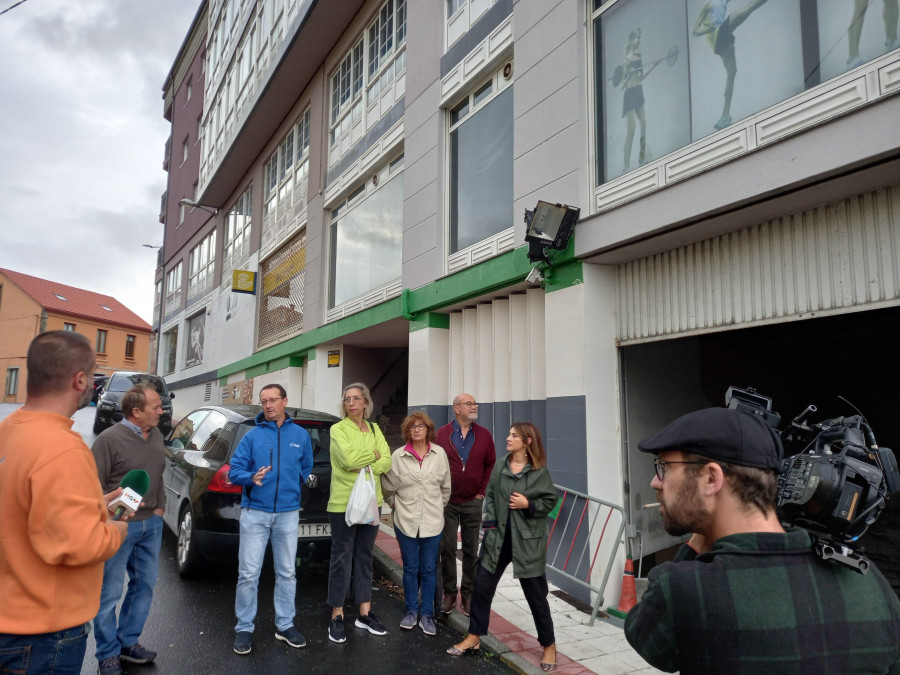 Vecinos de Baio en pie de guerra por el insoportable olor de un antiguo "súper"