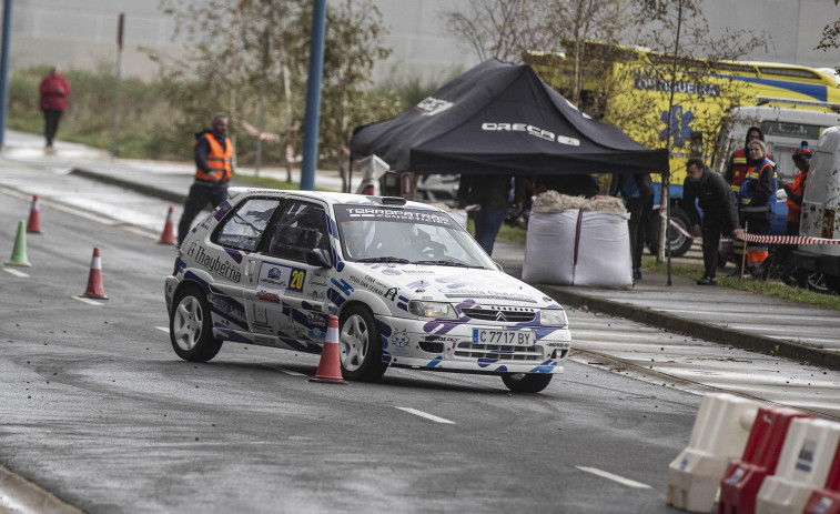 Iván Picallo y su Citroen Saxo se hacen con el I Slalom Concello da Laracha